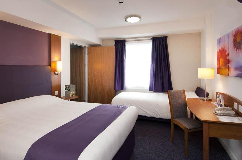 Premier Inn Ipswich South ภายนอก รูปภาพ