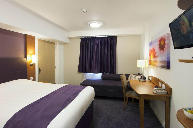 Premier Inn Ipswich South ภายนอก รูปภาพ